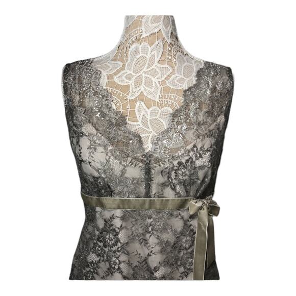 Ann Taylor Loft silver lace V neck scalloped top sleevless, cami attached size 8 - Picture 3 of 12